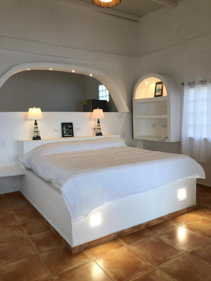 Oceanfront Bungalows - Paradise Rentals Санта-Каталина Экстерьер фото