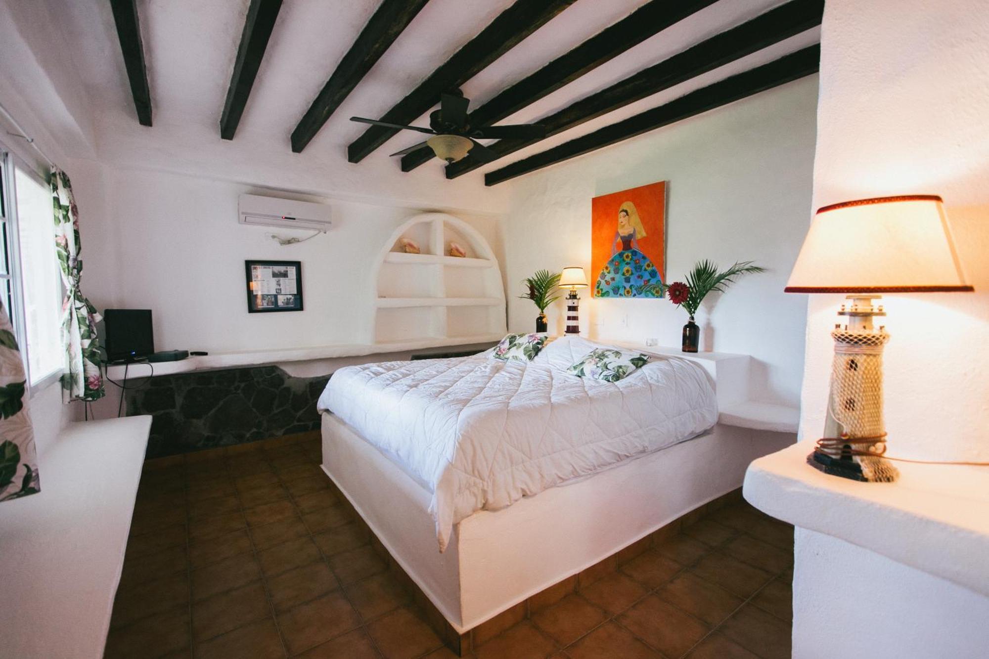 Oceanfront Bungalows - Paradise Rentals Санта-Каталина Экстерьер фото
